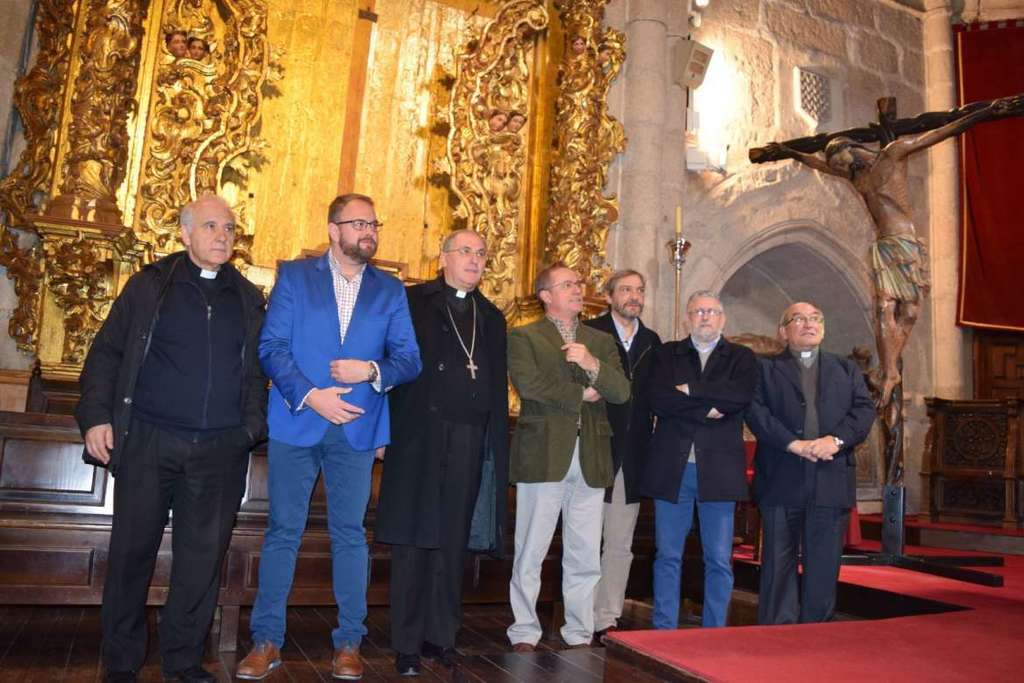 Cultura e Igualdad entrega las obras restauradas del retablo y el Cristo de la O de la concatedral de Santa María de Mérida