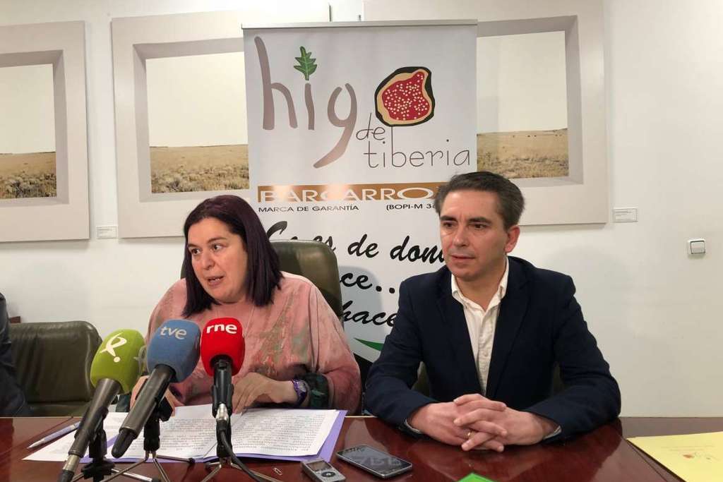 Begoña García presenta ‘Higo de Tiberia Barcarrota’ como primera Marca de Garantía de Extremadura