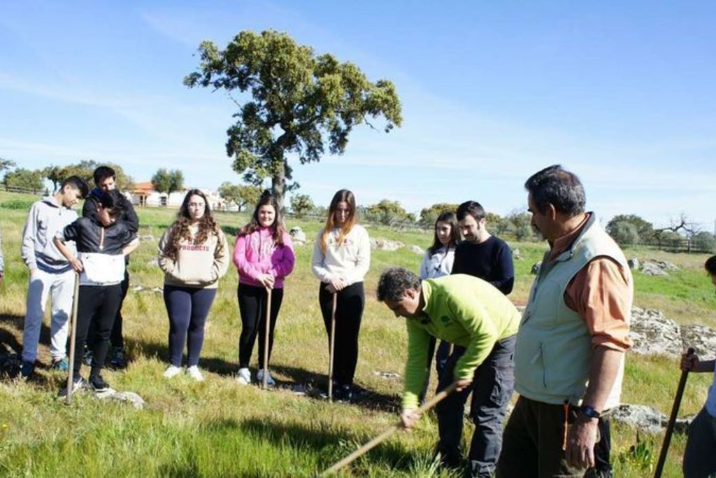 El programa ‘Plantabosques’ oferta 620 plazas para trabajos de voluntariado ambiental en Extremadura y Portugal
