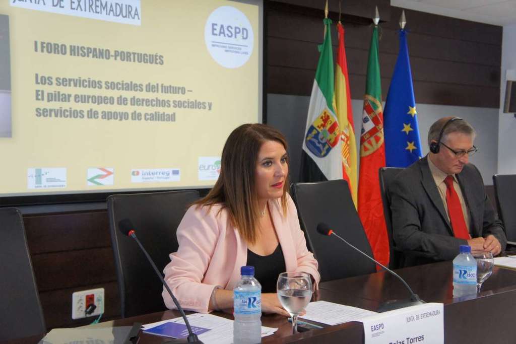 Un foro reúne en Badajoz a expertos europeos para analizar el futuro de los servicios sociales transfronterizos