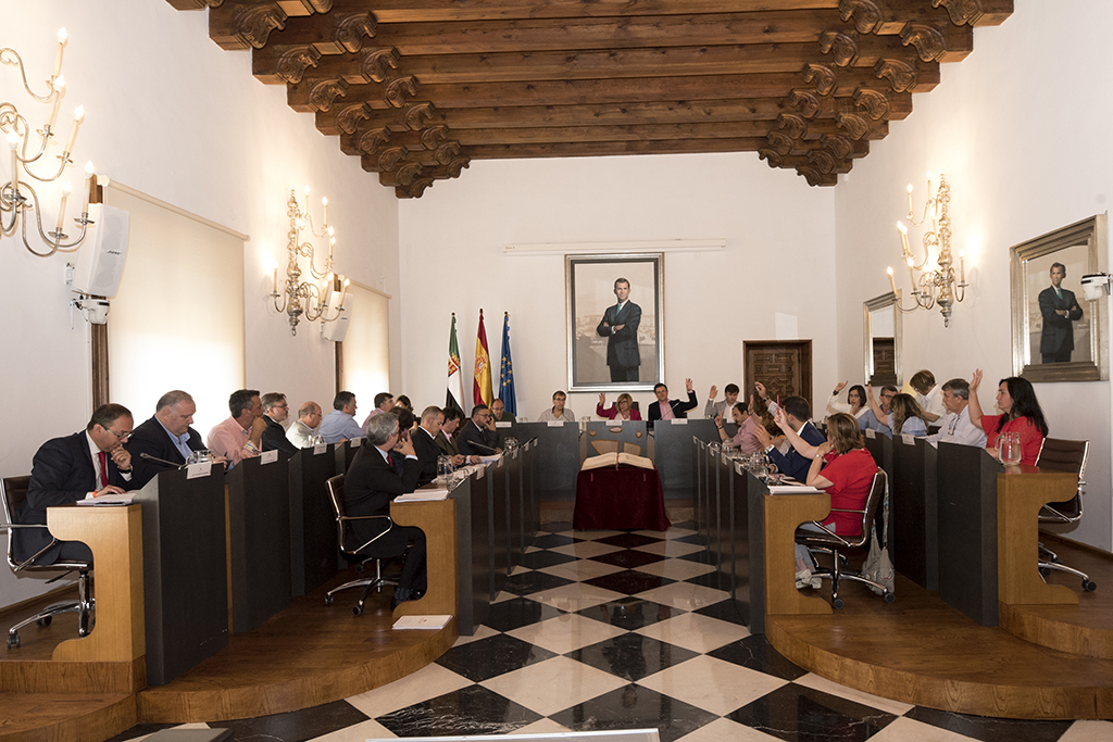 La Diputación de Cáceres aprueba en pleno casi 26 millones de euros destinados a diferentes actuaciones en la provincia