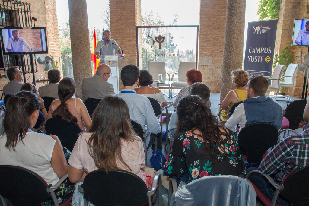 La Fundación Yuste recibe la visita de alumnos de la Escuela Diplomática de Madrid