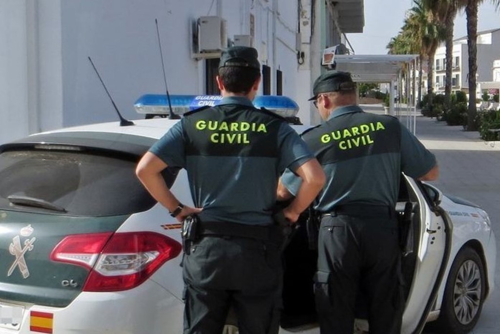 La Guardia Civil detiene a un vecino de Arroyo de San Servan por sustraer joyas valoradas en unos 6.000 euros