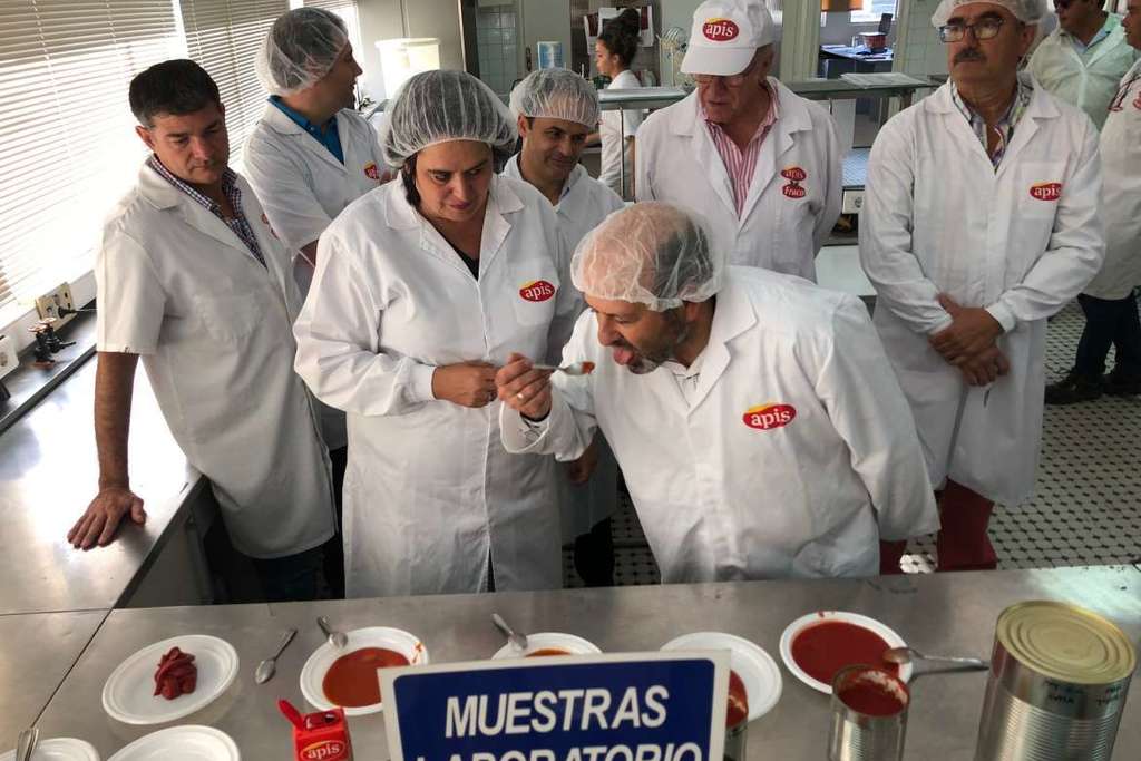 Begoña García pone al sector tomatero extremeño como ejemplo en modelos de transformación