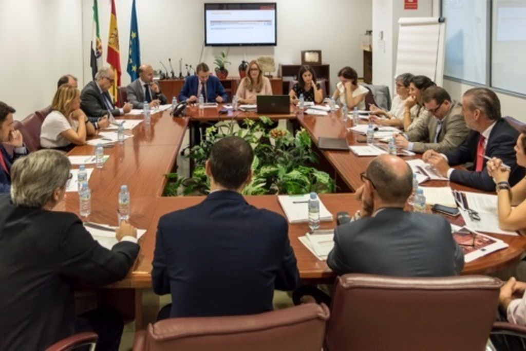 La Junta de Extremadura reafirma su compromiso con la financiación de proyectos empresariales en la región