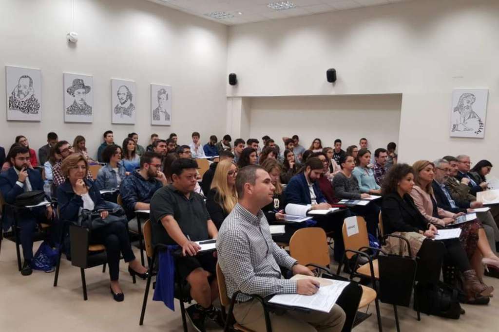 Jóvenes investigadores americanistas se reúnen en Extremadura para presentar sus nuevas líneas de investigación