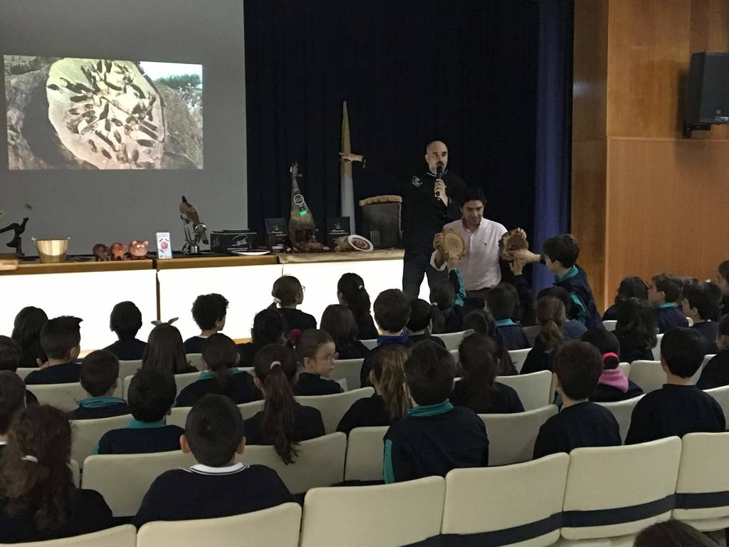 23-11-2018 Extremadura Cacho a Cacho en el colegio Santa Teresa de Badajoz