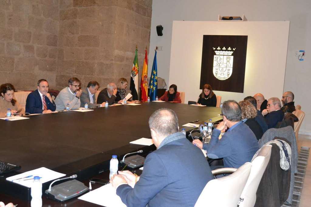 El Comité Ejecutivo de Acción Exterior analiza las conclusiones del Congreso de la Ciudadanía Extremeña en el Exterior
