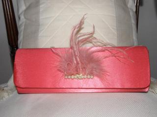 Bolso rosa plumas