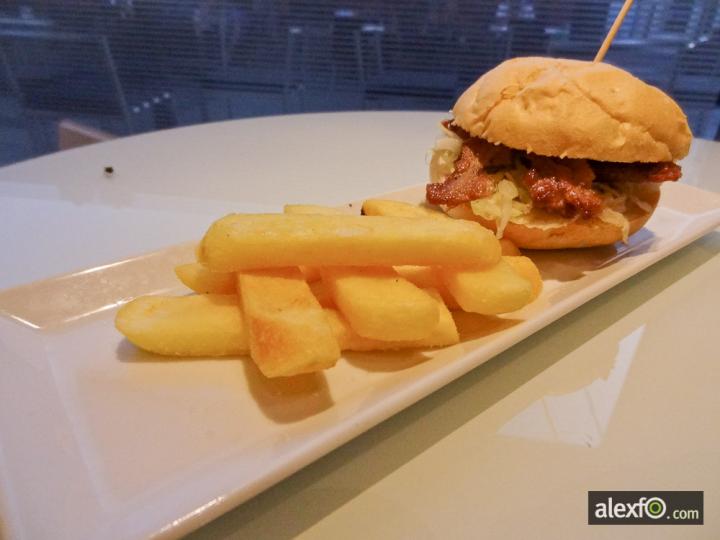 Mini hamburguesa de pluma ibérica y rulo de cabra - Volterra