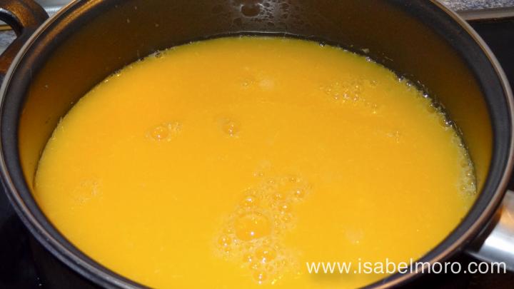 Crepes con salsa de naranja. Extremadura