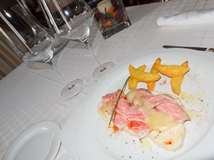 Tosta de presa ibérica con torta del casar, Hotel Alfonso VIII en Plasencia