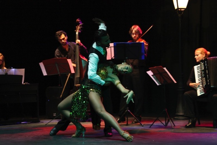 Astor Piazzolla, el Embrujo del Tango, Música y Danza en Badajoz