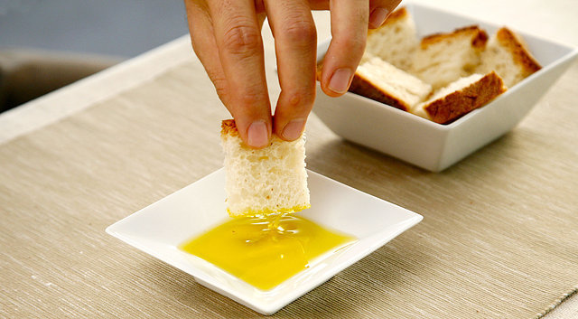 Normal desayuno saludable pan con aceite de oliva gata hurdes