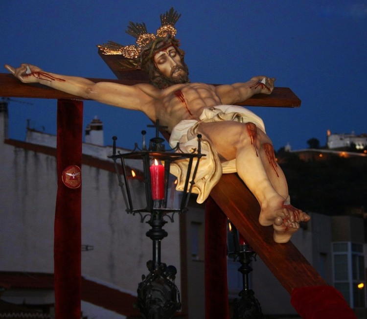 Normal via crucis penitencial del espiritu santo semana santa 2016 en caceres
