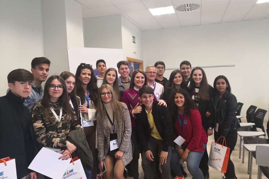 Rosa Balas recuerda a los participantes de las jornadas ‘Debatimos Europa’ que no hay futuro para la UE sin la juventud