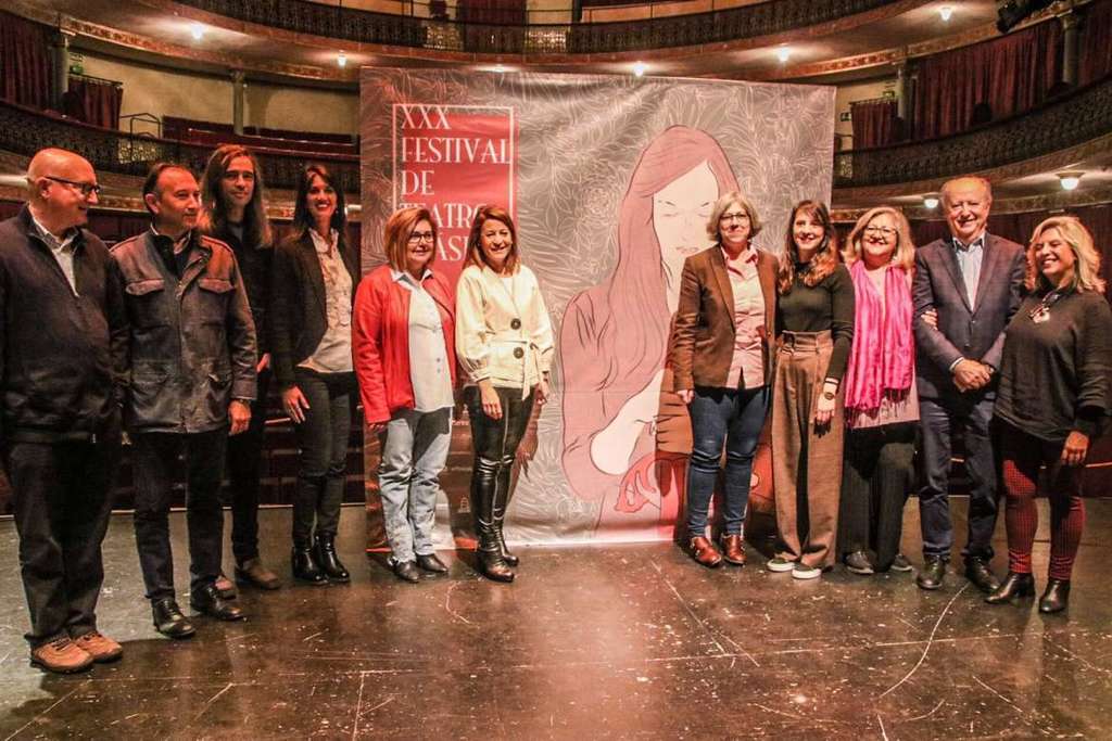 La consejera de Cultura asiste a la presentación de la trigésima edición del Festival de Teatro Clásico de Cáceres, que califica de “excelente y con visos de éxito”