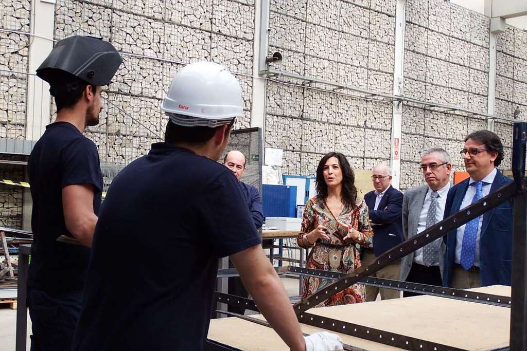 La Junta de Extremadura impulsa políticas para formar profesionales cualificados en el sector de la construcción