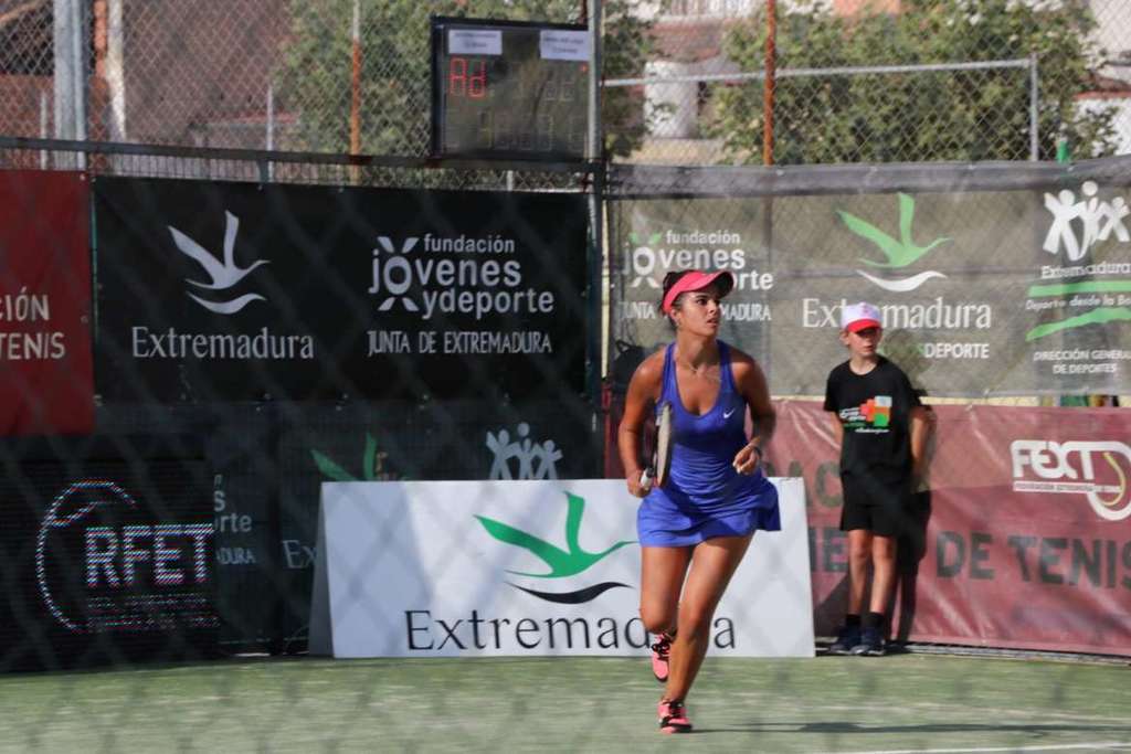 Sonia Bejarano afirma que el Torneo Internacional de Tenis Femenino ‘Ciudad de Don Benito’ es un referente para futuras deportistas
