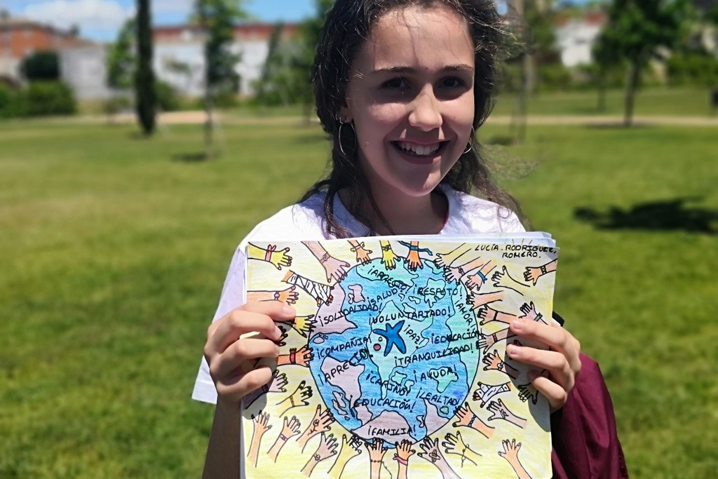 Una niña de Badajoz, ganadora del Concurso Nacional de Dibujo del Día del Voluntario de ”la Caixa”
