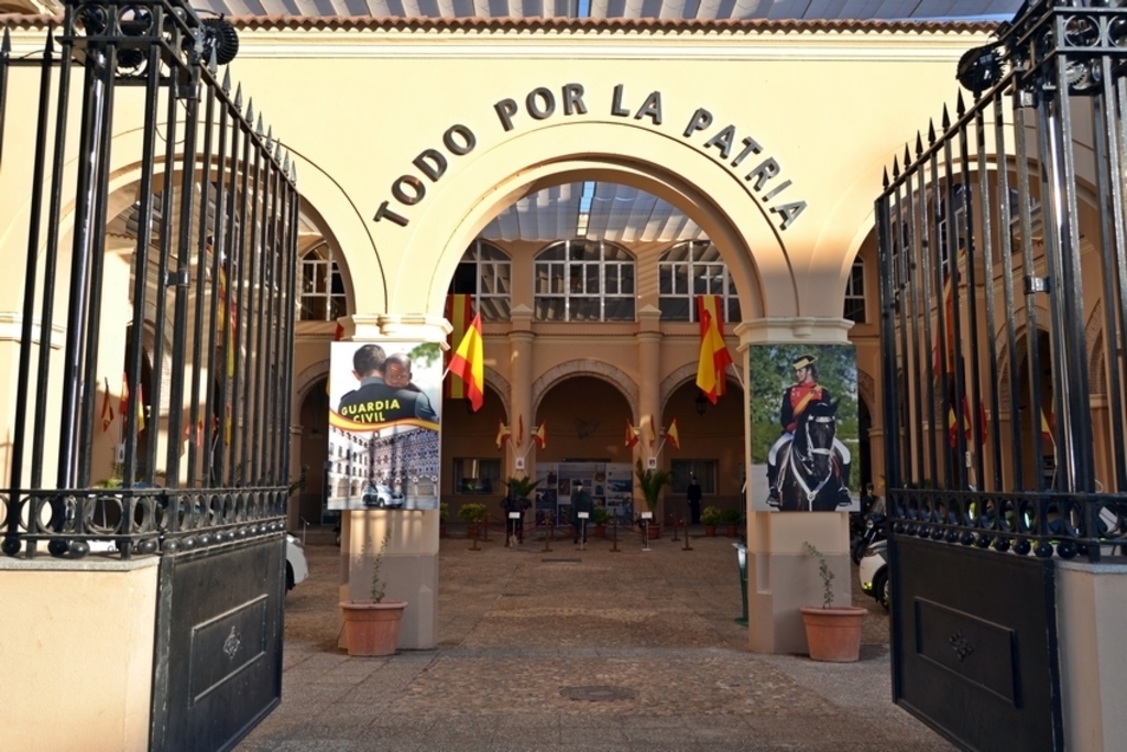 Inauguración de la exposición “La Guardia Civil, 175 años a tu lado”