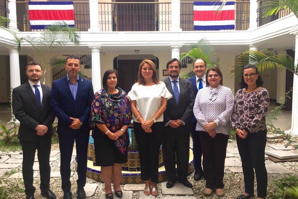 Extremadura afianza sus relaciones comerciales e institucionales con Costa Rica
