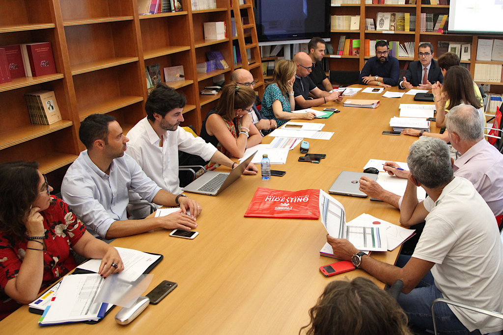 La Diputación, como beneficiario principal del proyecto CAMINOS JACOBEOS DEL OESTE PENINSULAR, reúne a sus socios en Badajoz
