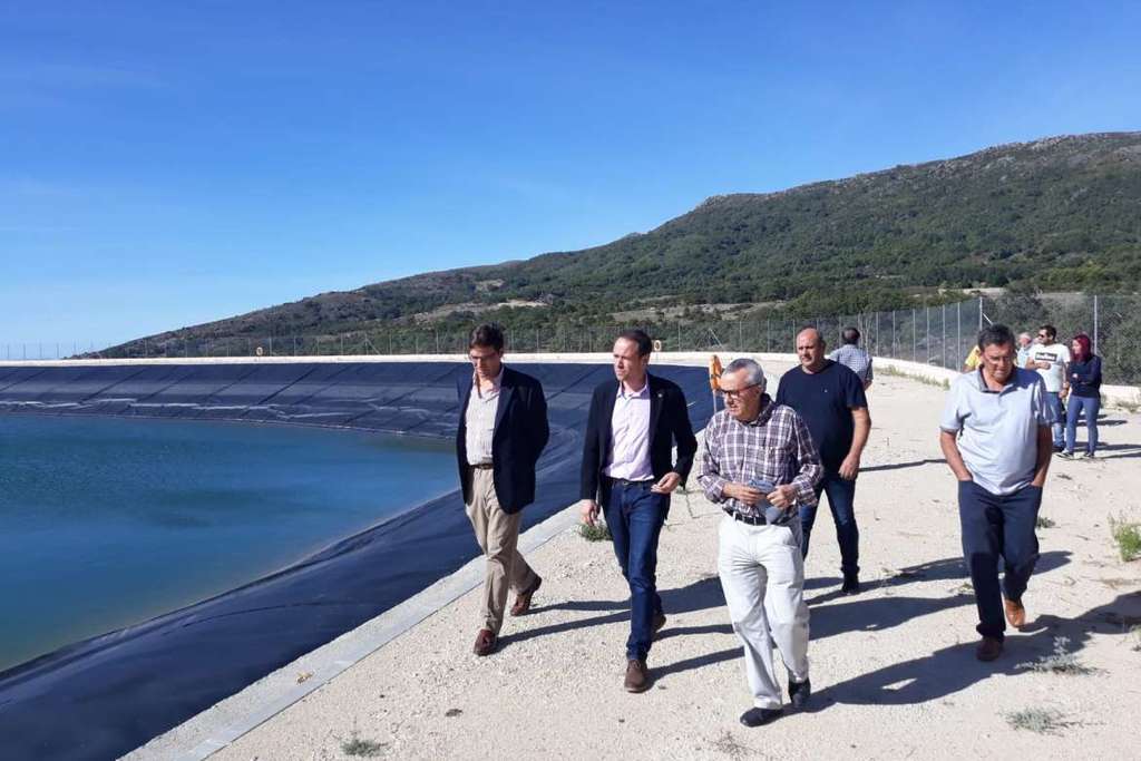 El director general de Planificación e Infraestructuras Hidráulicas visita las obras de mejora de abastecimiento a El Torno y Rebollar