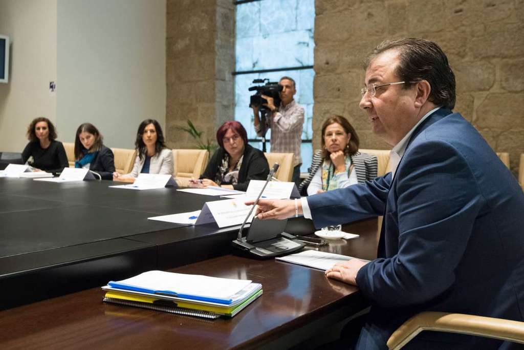 El Consejo de Gobierno aprueba medidas para atender a personas con enfermedad mental y a familias en riesgo de exclusión, con 2 millones de euros