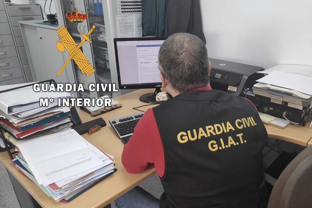 La Guardia Civil pone a disposición judicial al conductor de un vehículo que publicó un vídeo en el que circulaba a 220 km/h