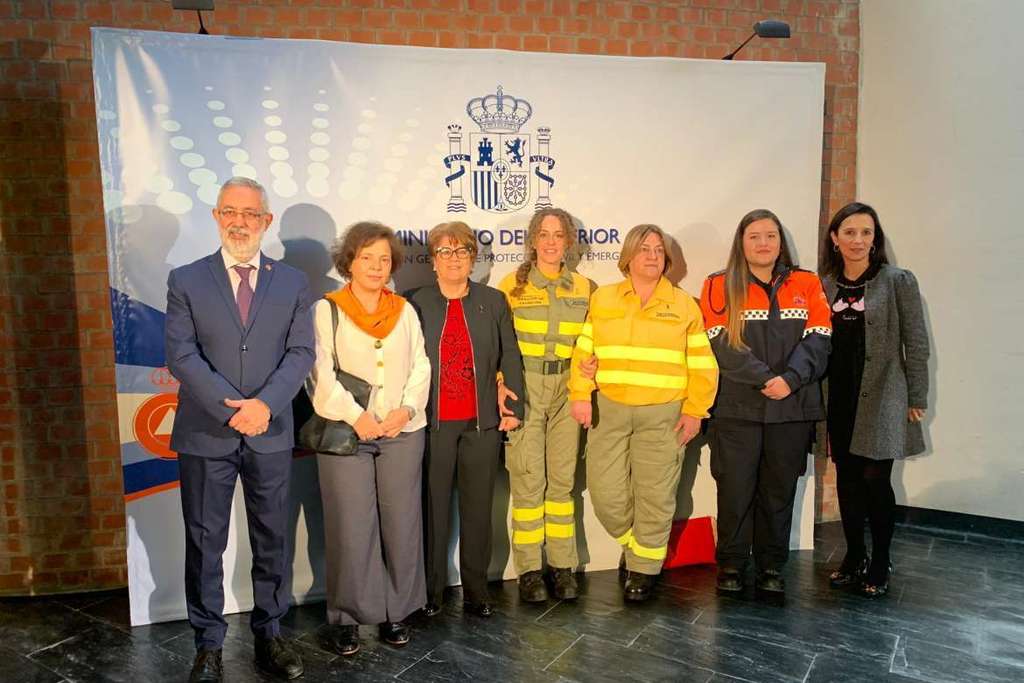 Cuatro trabajadoras del Infoex reciben las condecoraciones al Mérito de Protección Civil del Ministerio