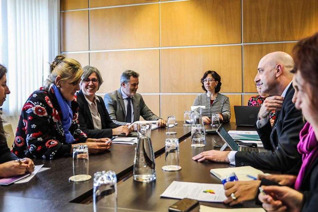 Leire Iglesias muestra su satisfacción porque el Gobierno portugués mantendrá sus compromisos con el Corredor Atlántico
