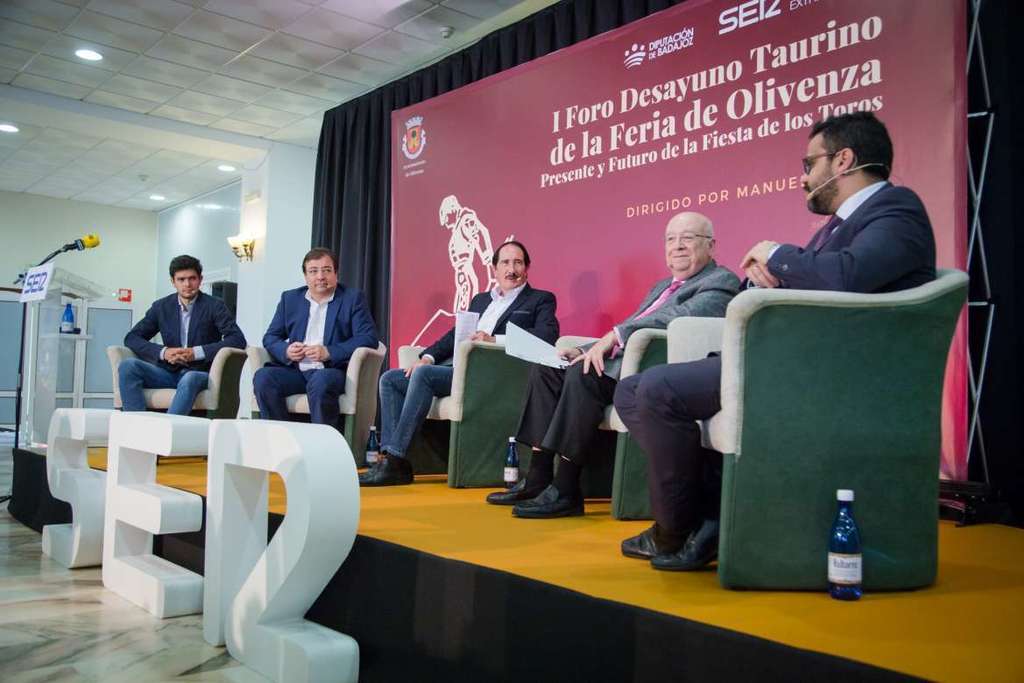 Fernández Vara afirma que la Feria del Toro de Olivenza se ha convertido en un proyecto consolidado
