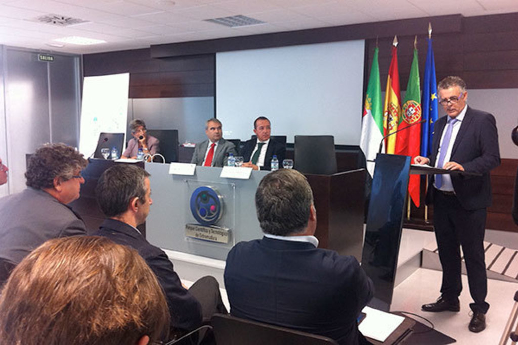 La Junta de Extremadura prevé incrementar el número de investigadores en I+D+i gracias al Plan Especial de Impulso a la Innovación