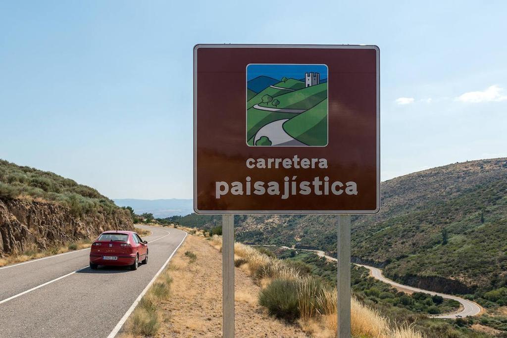 Publicados en el DOE el decreto y el Manual de Señalización Turística de Extremadura
