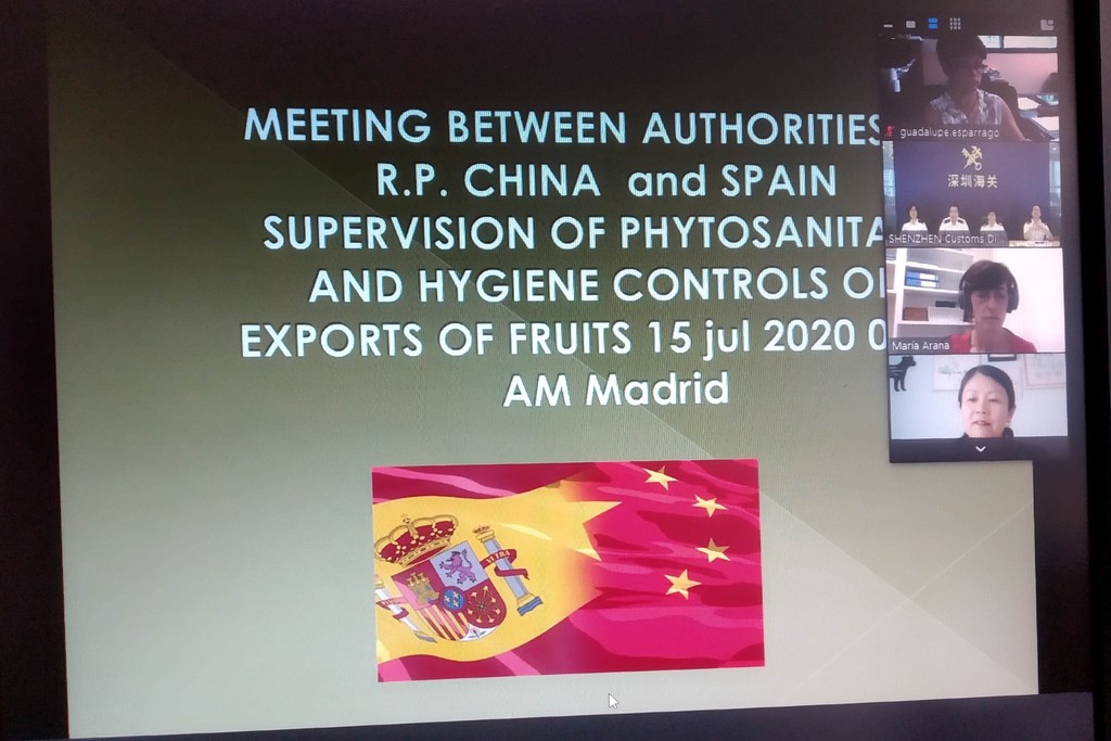Autoridades chinas auditan la exportación de fruta de hueso procedente de España con inspecciones en Extremadura y Murcia