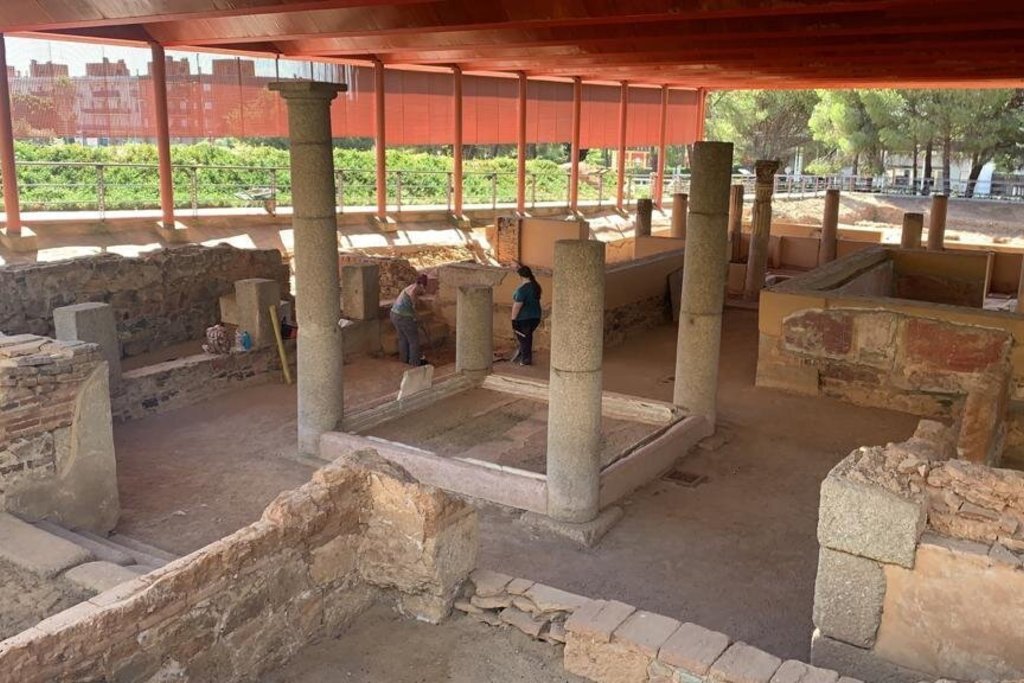 El Consorcio de la Ciudad Monumental de Mérida y la Universidad de Granada realizan una excavación arqueológica en la casa romana del Mitreo