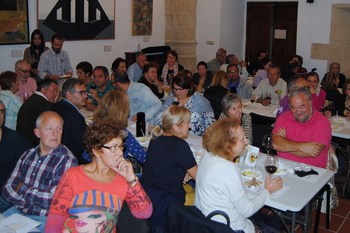 Cerca de 60 personas catan vinos y quesos extremenos en valencia de alcantara normal 3 2