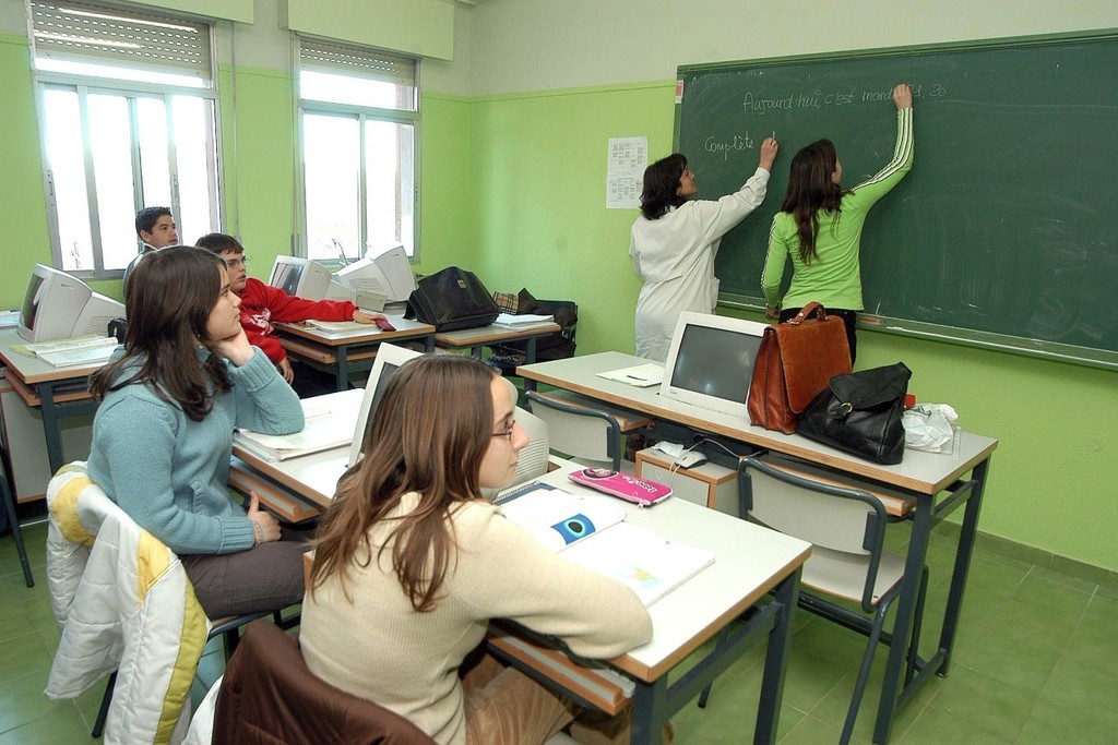 Educación destina más de 80.000 euros a ayudas para la participación en actividades de formación del profesorado