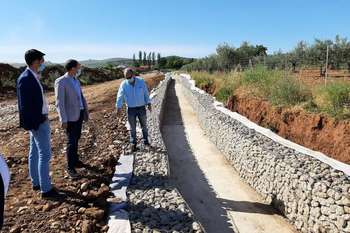 Las obras de encauzamiento del arroyo la Nave en Valverde de Leganés se encuentran en su última fase