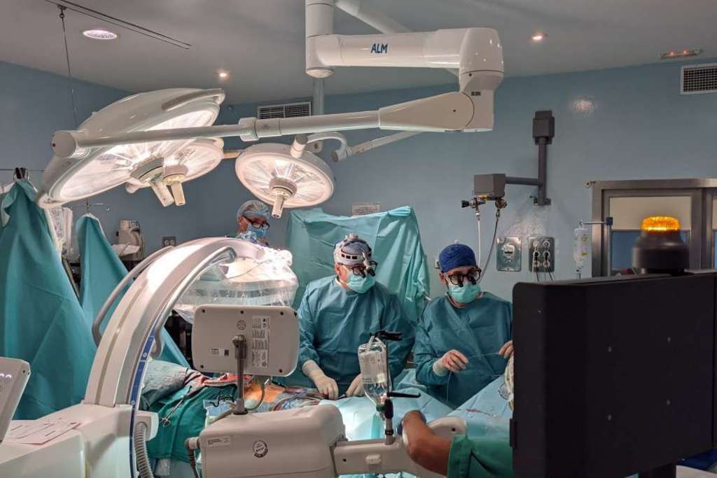 El Hospital Universitario de Badajoz supera la media europea en longevidad de pacientes con resincronizadores cardiacos