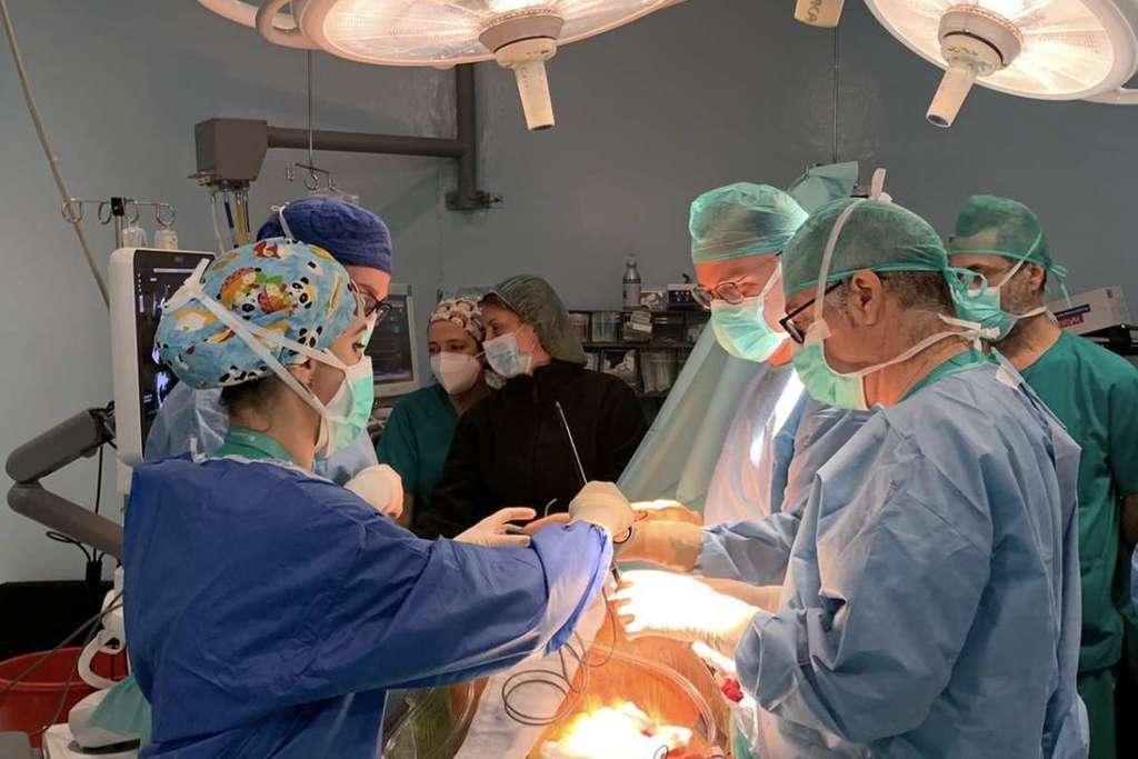 El Servicio de Cirugía Cardiovascular del Universitario de Badajoz realiza una nueva técnica reparadora por primera vez en la región