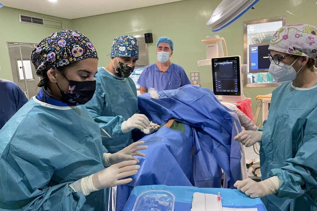 La Unidad del Dolor del Hospital Don Benito-Villanueva expande su actividad con dos implantes pioneros en el área de salud