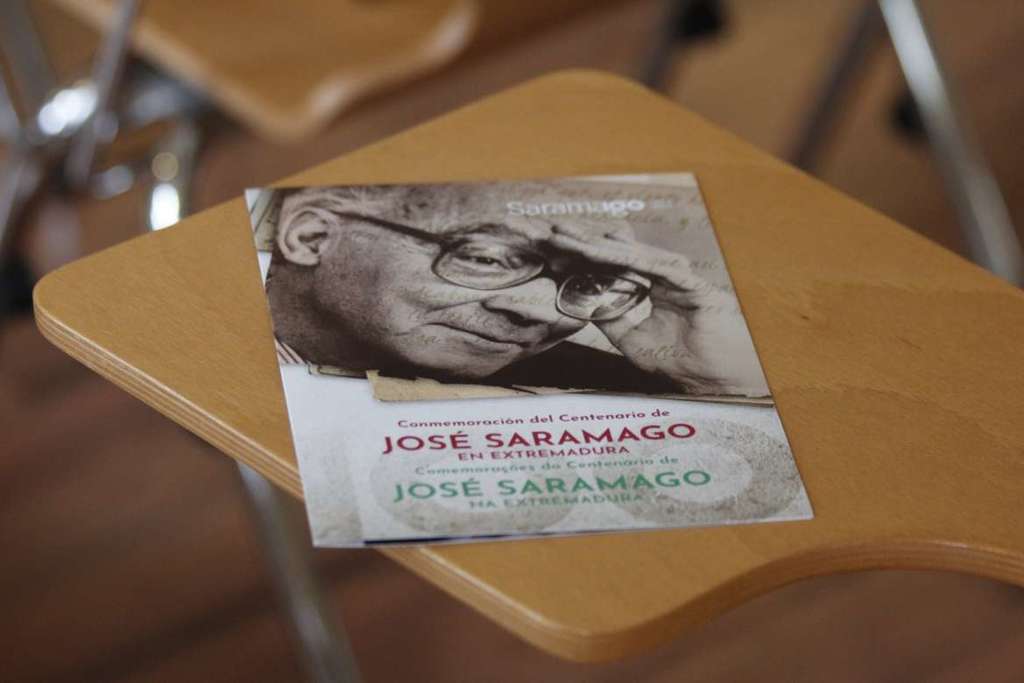 La consejera de Cultura destaca la actualidad de la obra de José Saramago y su relación con Extremadura a través del iberismo