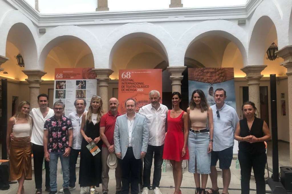 García Cabezas destaca la grandeza del Festival de Mérida como centro de producción teatral grecolatina y como laboratorio para profundizar en el estudio de los clásicos