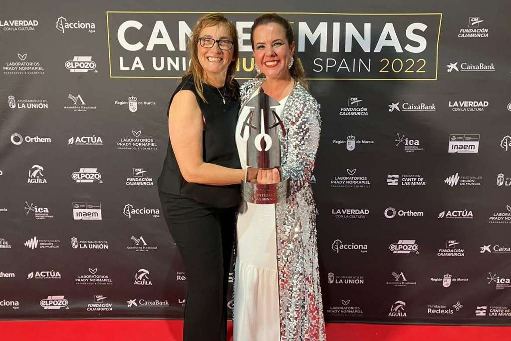 Extremadura felicita a Esther Merino por su Lámpara Minera del Festival de Cante de las Minas 2022