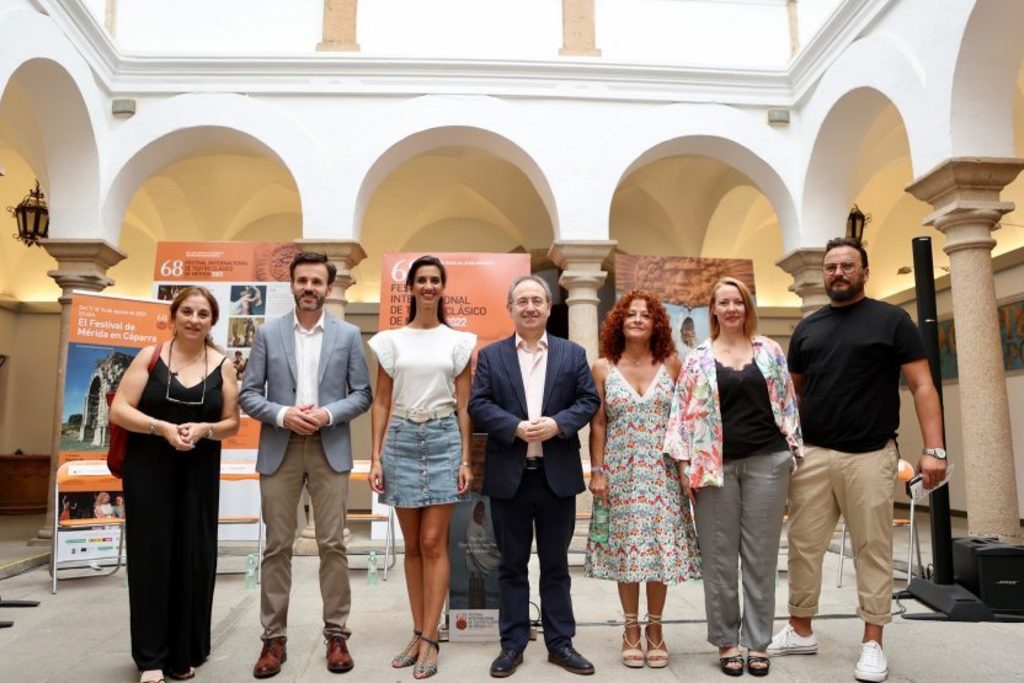 El Brujo, Pablo Carbonell y dos compañías extremeñas protagonizan la sexta edición de la extensión en Cáparra del Festival de Mérida