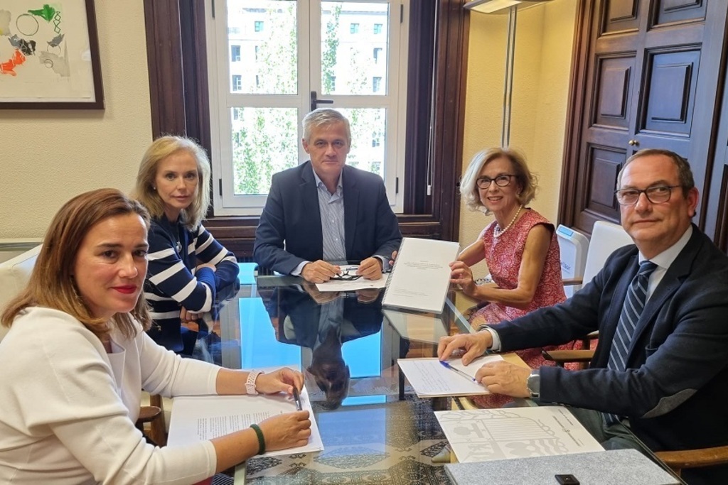 Extremadura entre las comunidades que trasladan al Ministerio propuestas para garantizar la seguridad jurídica en los planes de ordenación urbana