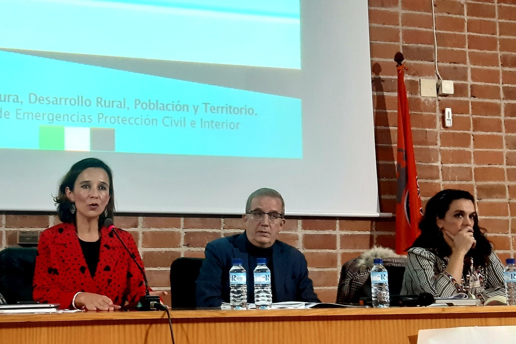 La Junta presenta a responsables públicos de la provincia de Badajoz la guía de apoyo a planes de autoprotección en espectáculos públicos