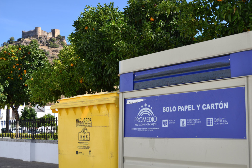 PROMEDIO celebra el Día Mundial del Reciclaje con talleres, hinchables y teatro en Oliva de la Frontera
